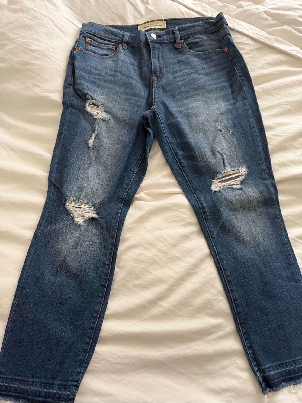 GAP Distressed Straight-Leg Jeans in Blue